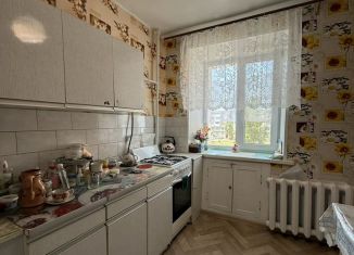 Продажа 3-ком. квартиры, 63 м2, Арзамас, проспект Ленина, 186к3