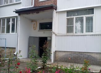 Продается двухкомнатная квартира, 50.4 м2, поселок городского типа Мостовской, улица Мира, 10