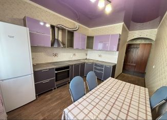 Продаю 2-комнатную квартиру, 68.6 м2, Татарстан, улица Адоратского, 4А