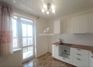 Продам однокомнатную квартиру, 43.7 м2, Екатеринбург, метро Уральская, улица Героев России, 35