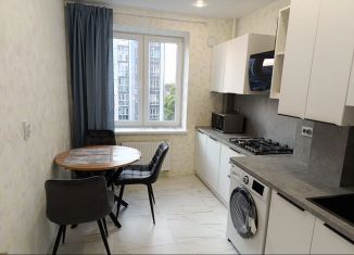 Сдаю 2-комнатную квартиру, 55 м2, Калининград, Иртышская улица, 8