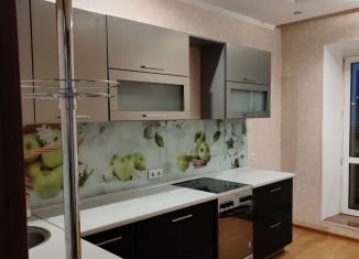 Продам 1-комнатную квартиру, 40 м2, Тюмень, улица Московский Тракт, 83к2