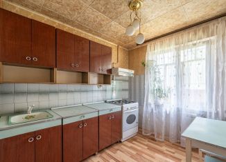 Продажа 2-ком. квартиры, 48 м2, Екатеринбург, метро Уральская, Советская улица, 62