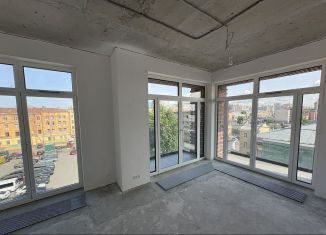 Продам 2-ком. квартиру, 57.1 м2, Санкт-Петербург, набережная Обводного канала, 169, метро Балтийская