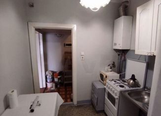 Продается 1-ком. квартира, 40 м2, Калининград, Центральный район, улица Лейтенанта Яналова, 10