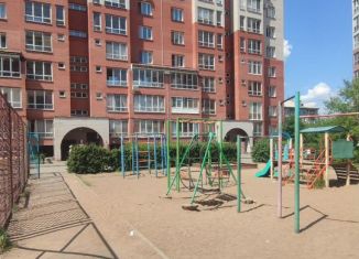 Продается 2-комнатная квартира, 73 м2, Омская область, улица 12 Декабря, 117к1