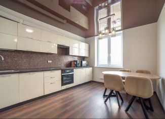 Продам 3-комнатную квартиру, 90 м2, Екатеринбург, улица Академика Вонсовского, 77