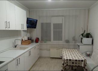 Продам трехкомнатную квартиру, 68 м2, Тольятти, улица Баныкина, 30