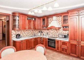 Продаю трехкомнатную квартиру, 126 м2, Тюмень, улица Малыгина, 49
