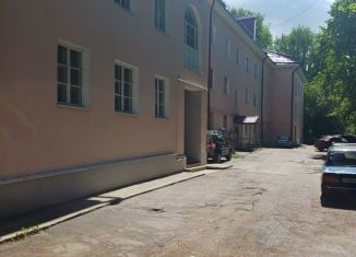 Сдаю в аренду 4-комнатную квартиру, 96 м2, Сыктывкар, улица Кирова, 22