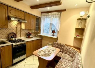 Продается 2-ком. квартира, 42 м2, Екатеринбург, Сибирский тракт, 5к2, Октябрьский район