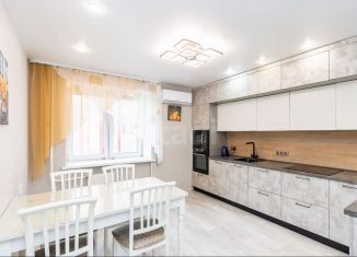 Продается трехкомнатная квартира, 105.3 м2, Тюмень, Кремлёвская улица, 114, Калининский округ