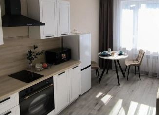 Продам 1-ком. квартиру, 40 м2, Ростов-на-Дону, ЖК Сердце Ростова 2, улица Ларина, 45с1