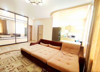 Сдаю в аренду 2-ком. квартиру, 56 м2, Междуреченск, улица Чехова, 3
