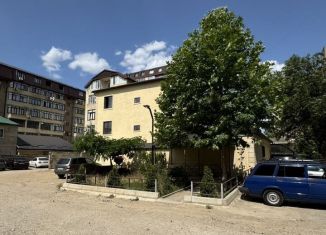 Продам 1-комнатную квартиру, 54 м2, Махачкала, улица Абдуразака Шахбанова, 8