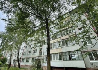 Продам 2-комнатную квартиру, 53.2 м2, Брянск, улица Чернышевского, 52Б