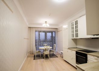 Продаю 2-комнатную квартиру, 80 м2, Санкт-Петербург, Ярославский проспект, 27, метро Озерки