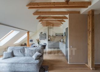 Трехкомнатная квартира на продажу, 147 м2, Калининград, Верхнеозёрная улица, 13А