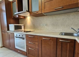 Сдаю в аренду 2-комнатную квартиру, 86 м2, Москва, Шмитовский проезд, 16с2