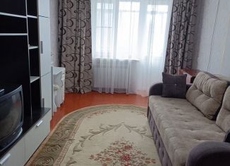 Сдается в аренду двухкомнатная квартира, 46 м2, Азов, улица Васильева, 90