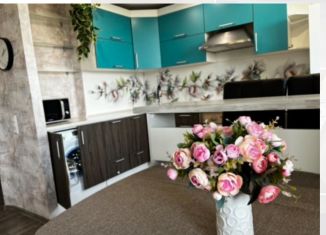 Сдается в аренду 3-ком. квартира, 75 м2, Йошкар-Ола, бульвар Чавайна, 23, микрорайон Сомбатхей