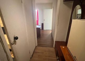 Продам 4-ком. квартиру, 59.5 м2, Санкт-Петербург, Ленинский проспект, 125к5, метро Проспект Ветеранов