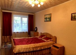 Продаю 3-ком. квартиру, 60.2 м2, Златоуст, Зелёная улица, 8