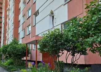 Сдаю в аренду 2-комнатную квартиру, 70 м2, Санкт-Петербург, Богатырский проспект, 57к1, метро Комендантский проспект