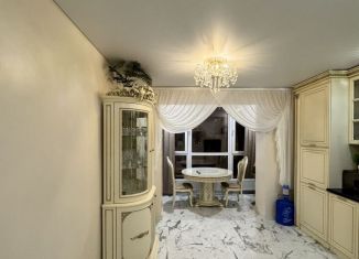 Продажа двухкомнатной квартиры, 80 м2, Благовещенск, улица Комарова, 25