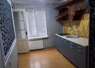 Продам 4-комнатную квартиру, 95 м2, Избербаш, улица Маяковского, 114А