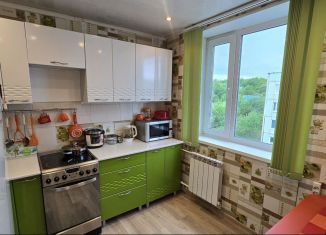Продается 2-комнатная квартира, 46.7 м2, Мурманск, Зелёная улица, Ленинский округ