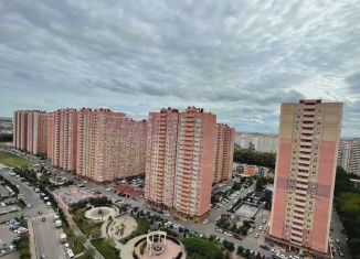 Продаю 2-ком. квартиру, 68 м2, Краснодар, Домбайская улица, 57, микрорайон Губернский