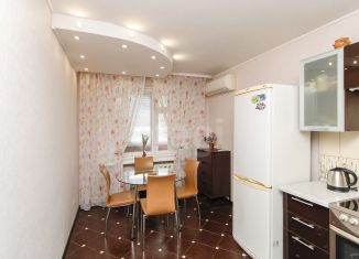 Сдаю 2-комнатную квартиру, 65.3 м2, Тюмень, улица Чернышевского, 2Ак7