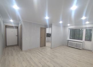 Продаю 3-комнатную квартиру, 54.9 м2, Копейск, улица Сутягина, 5