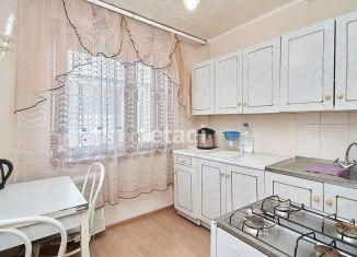 Продаю двухкомнатную квартиру, 46.6 м2, Тюмень, проезд Геологоразведчиков, 52