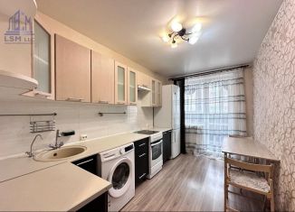 Продаю 1-ком. квартиру, 31.6 м2, Кудрово, Европейский проспект, 14к1