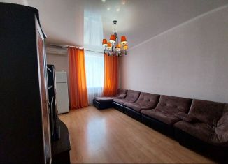 Сдается трехкомнатная квартира, 58.3 м2, Астрахань, улица Яблочкова, 22
