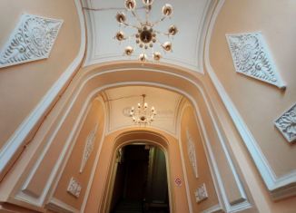 Продается 4-комнатная квартира, 102.2 м2, Москва, Петровский переулок, 1/30с1, ЦАО