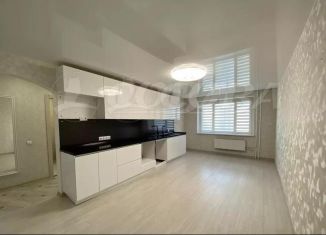 Продается однокомнатная квартира, 43 м2, деревня Дударева, улица Созидателей, 10, ЖК Комарово