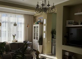 Трехкомнатная квартира на продажу, 80 м2, Сочи, Анапская улица, 19/1, микрорайон Мамайка