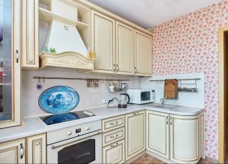 Продается 1-комнатная квартира, 34 м2, Тюмень, улица Домостроителей, 14