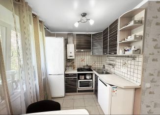Продается 3-ком. квартира, 56.5 м2, Оренбург, Туркестанская улица, 4А