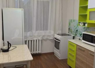 Сдам в аренду 1-ком. квартиру, 36 м2, Тобольск, 4-й микрорайон, 9Д