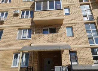 Сдам в аренду 2-комнатную квартиру, 46 м2, поселок городского типа Афипский, улица 50 лет Октября, 40/2