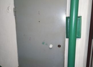 Сдаю в аренду 2-ком. квартиру, 52 м2, Челябинская область, улица Металлургов, 13/3
