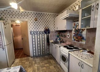 2-комнатная квартира на продажу, 55 м2, Псковская область, проспект Ленина, 38