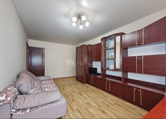 Сдам в аренду 3-комнатную квартиру, 43.4 м2, Новосибирск, улица Адриена Лежена, 12/1, метро Золотая Нива