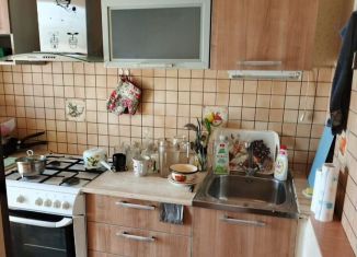 Продается 4-комнатная квартира, 39.1 м2, Челябинск, улица Ловина, 26, Тракторозаводский район