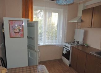 Сдам 1-ком. квартиру, 32 м2, Новороссийск, улица Карамзина, 2/8