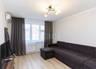 Продам 2-ком. квартиру, 62.6 м2, Тюмень, улица Николая Семёнова, 25, Восточный округ
